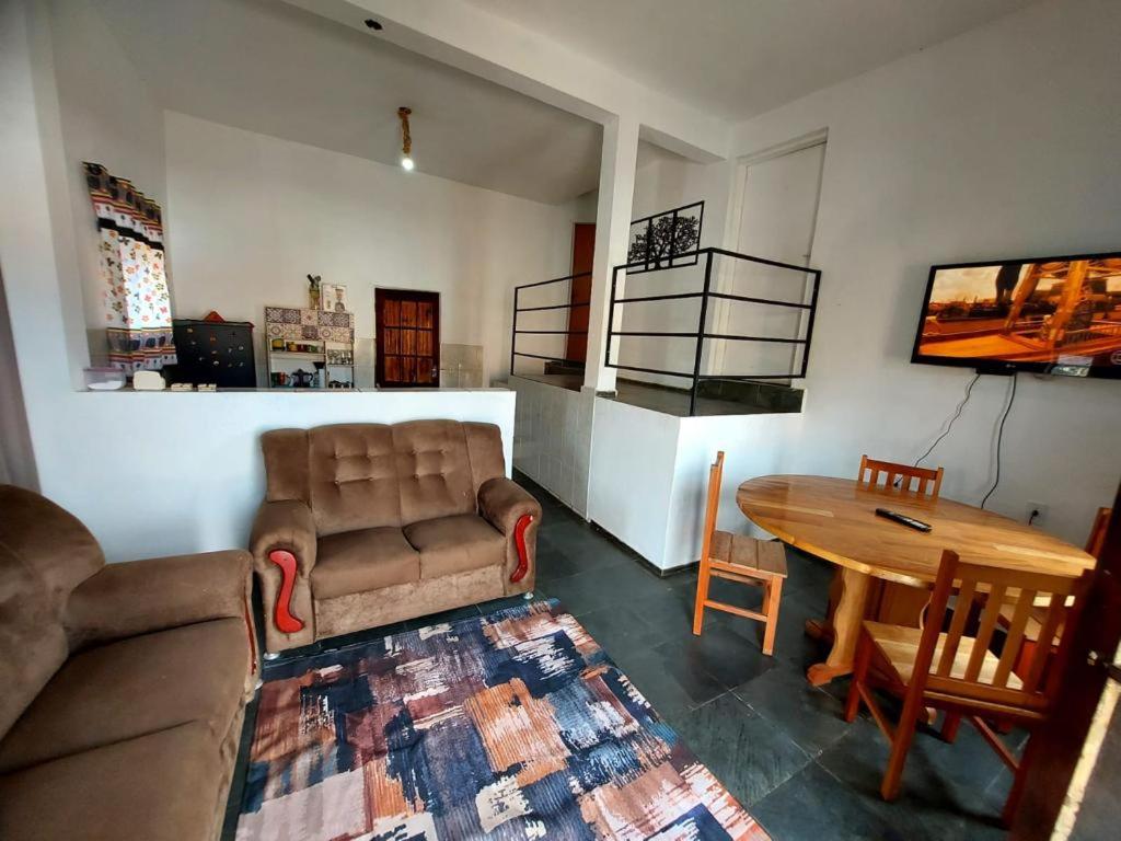 Casa inteira no centro de São Thomé das letras