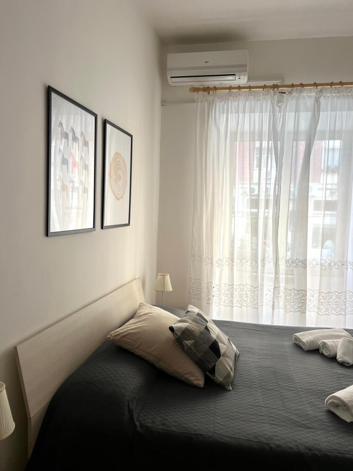 Carlo's apartment