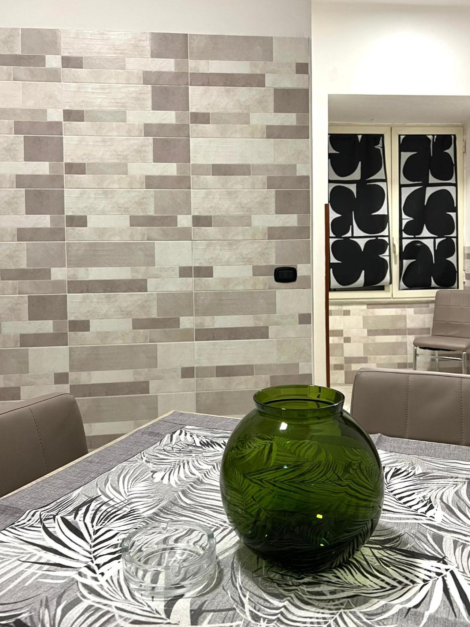 Carlo's apartment