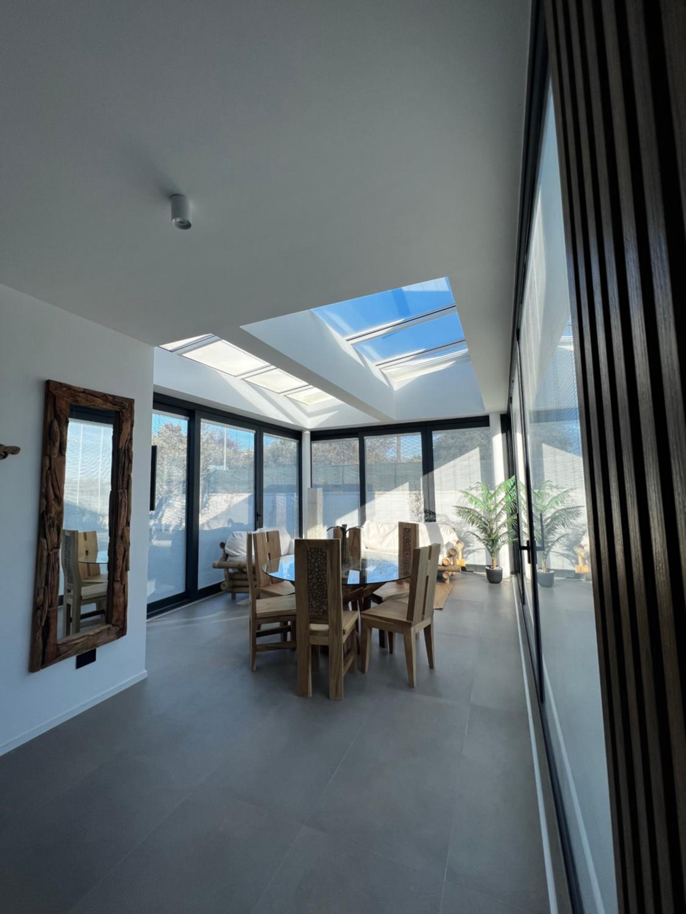 Hotel Luxury in the Jungle - Image 1