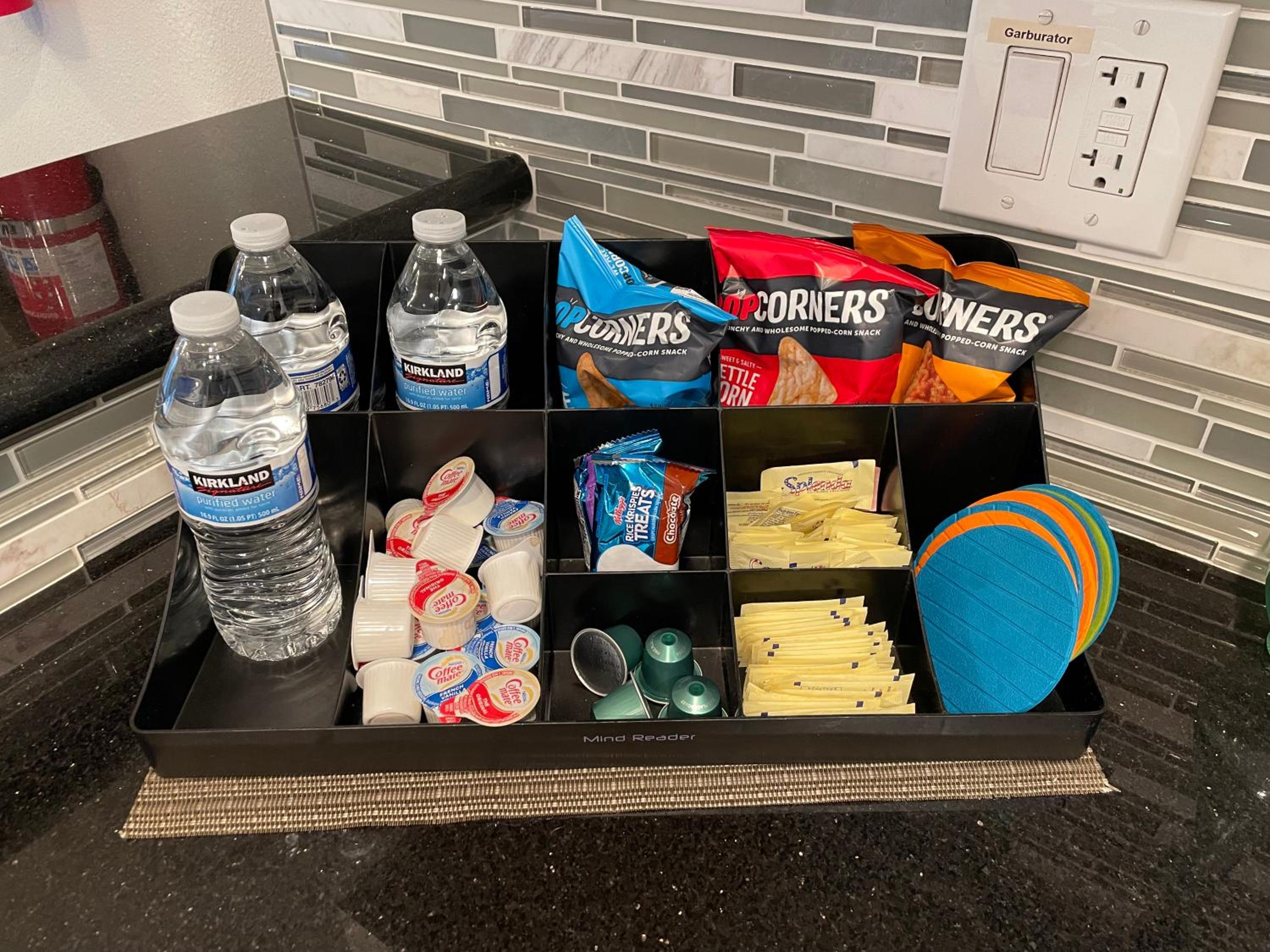 Orange County/Anaheim Vacations - MAGICAL Xcape, POOLS-SPA, WALK 2 DISNEY, CENTRAL AC-HEAT, FULLY EQUIPPED, 2 FREE PARKING SPACES, OWNER MGMT - Property Image 27