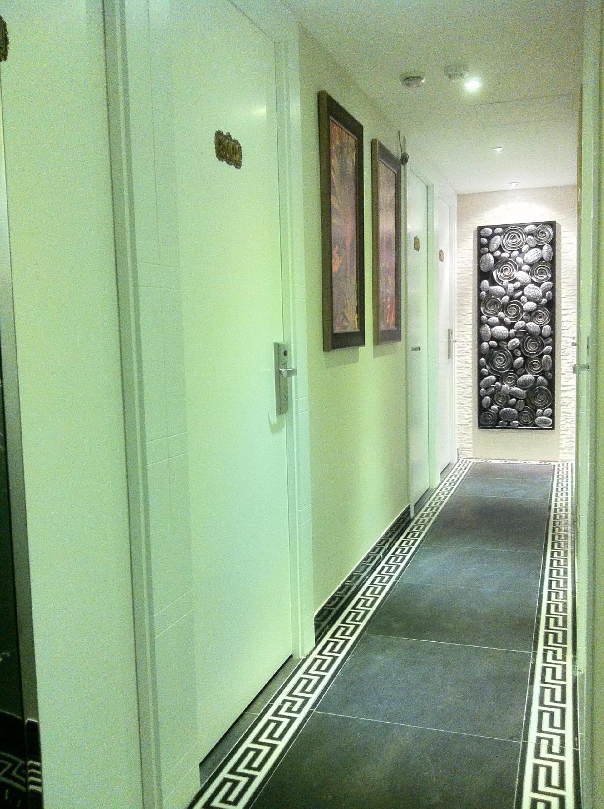 Seasons Hotel