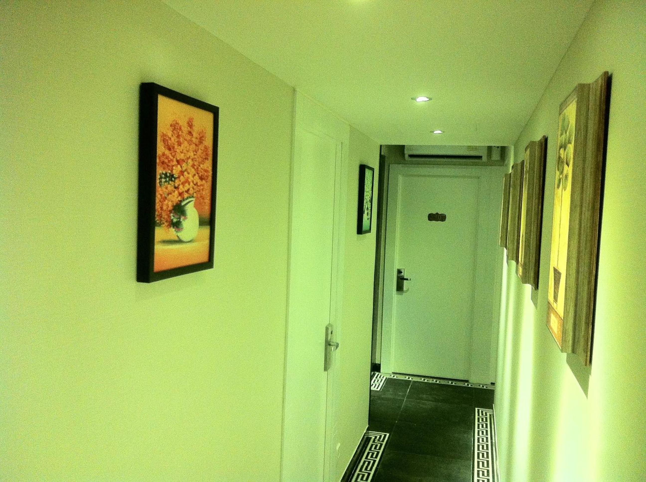 Seasons Hotel