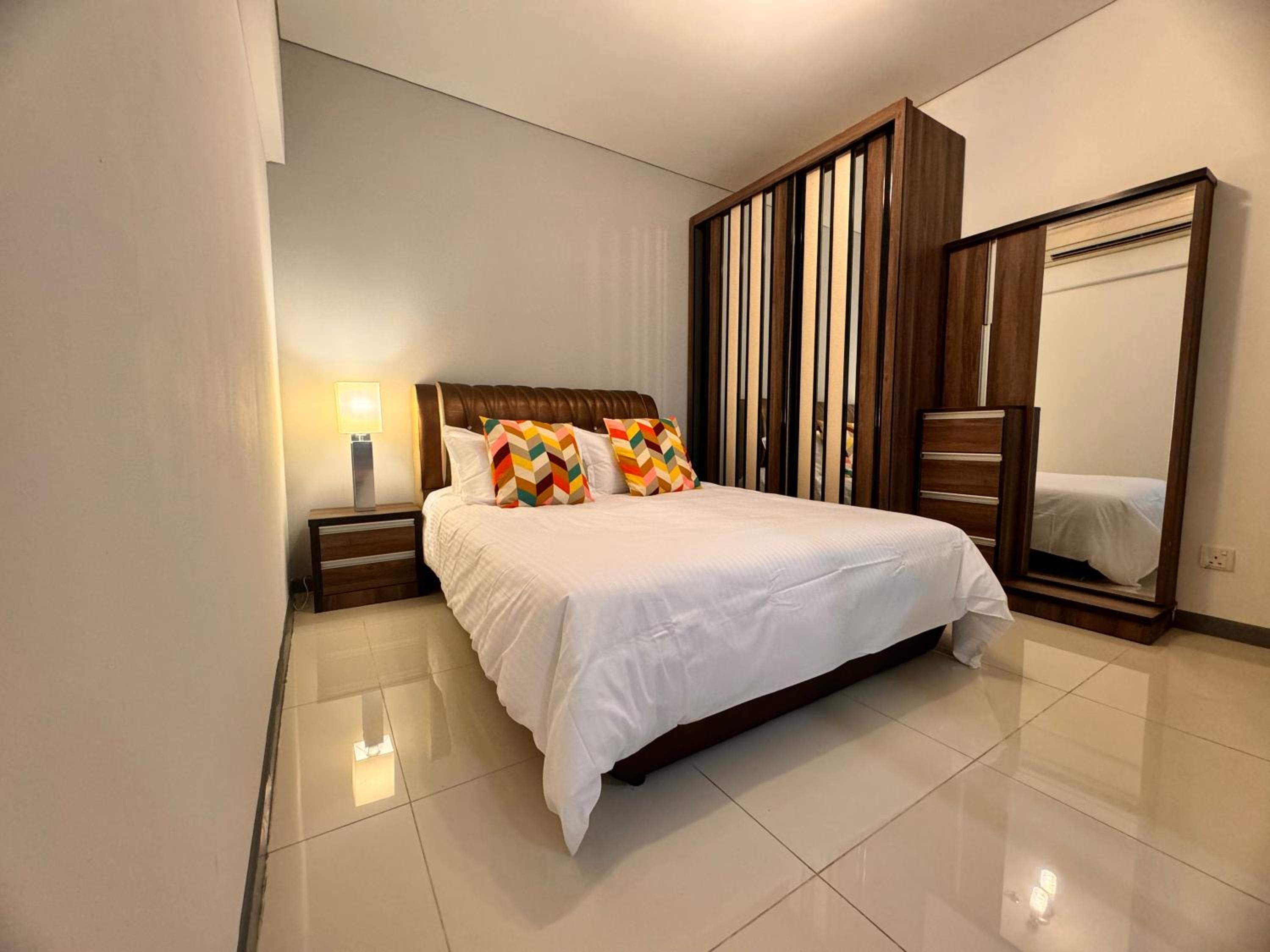 3Min KLCC Luxury 5Pax 2B1B Mercu Summer Suite By Fantasy Hospitality