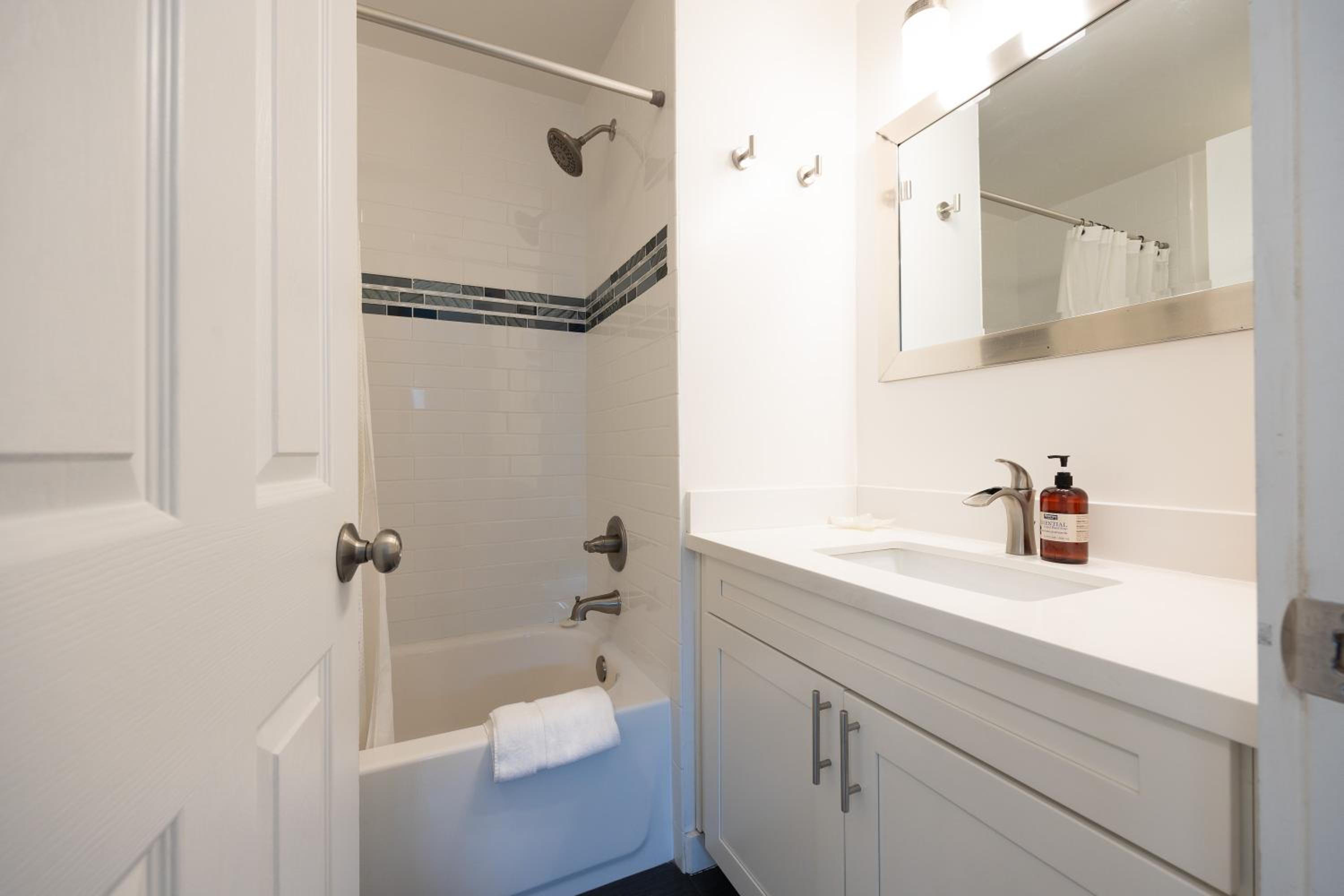 Bright Pacifica Townhouse view 4