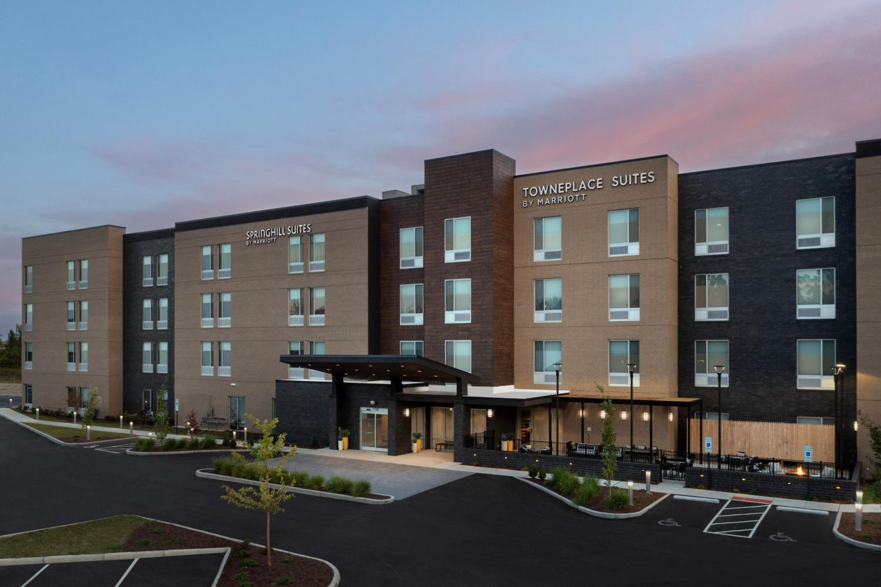 SpringHill Suites by Marriott Cincinnati Mason view 2