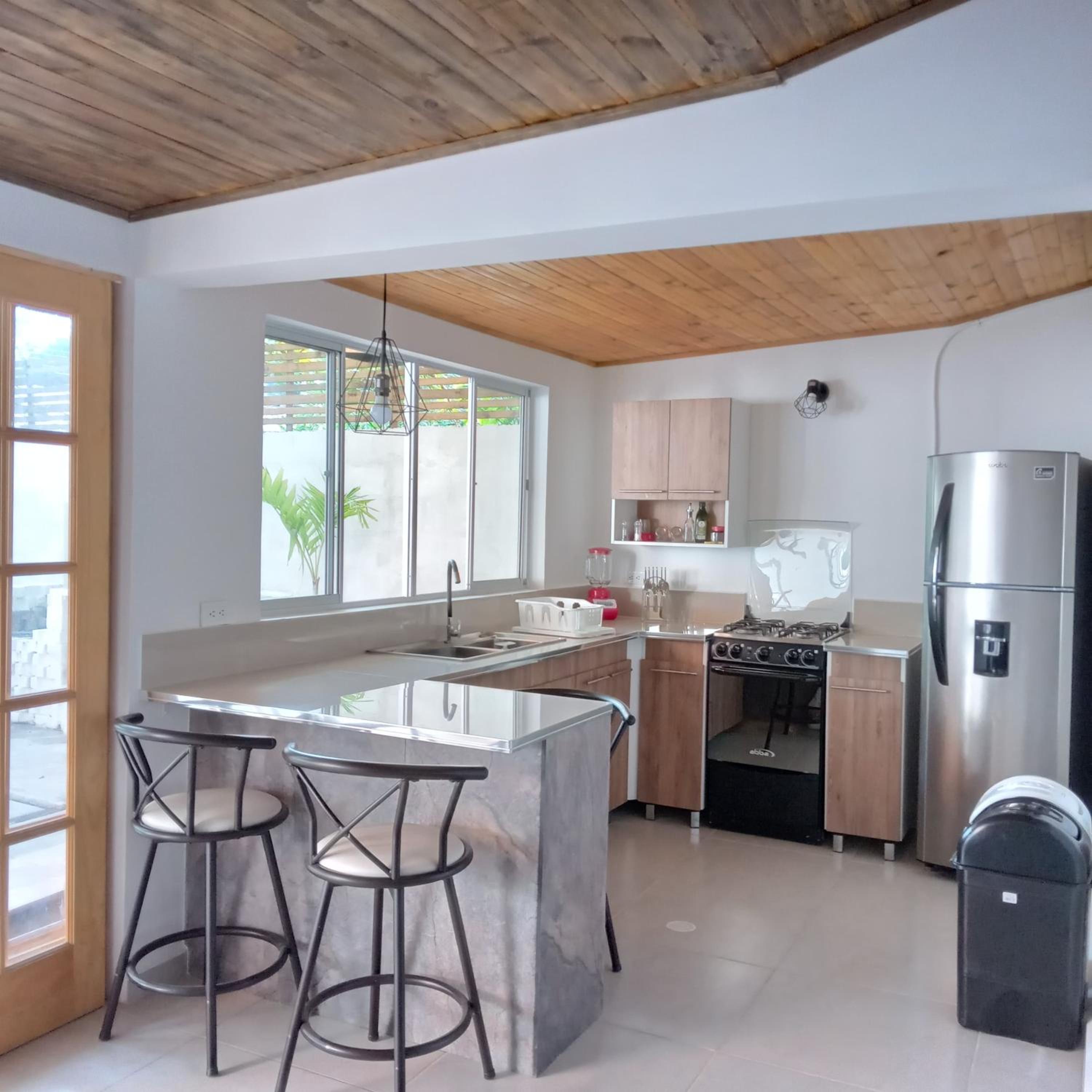 Espectacular Casa con Piscina, BBQ y Parqueadero