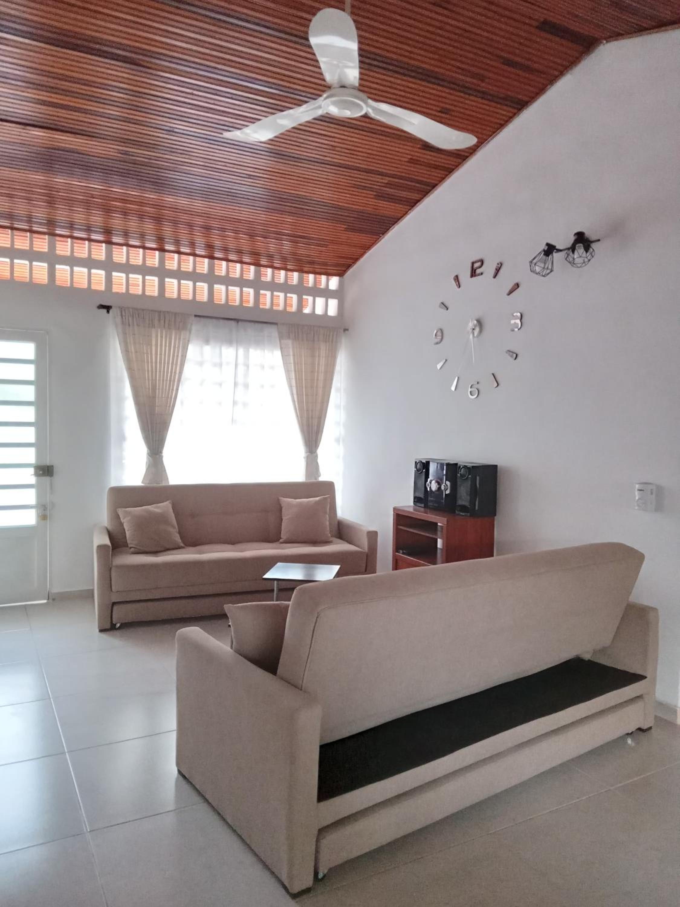 Espectacular Casa con Piscina, BBQ y Parqueadero