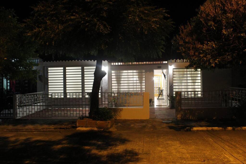 Espectacular Casa con Piscina, BBQ y Parqueadero
