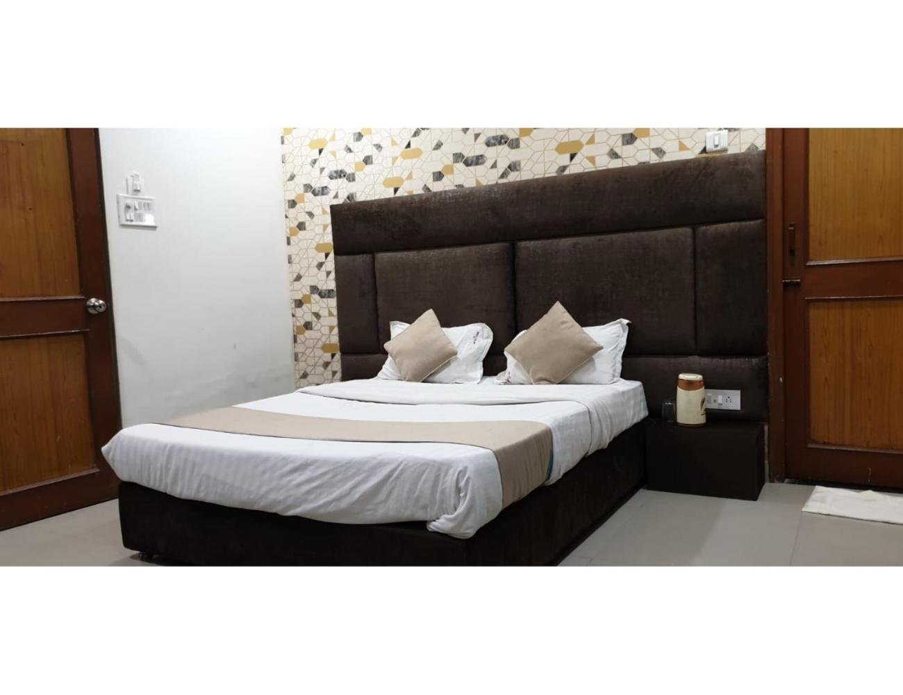 Hotel Park, Indore view 3
