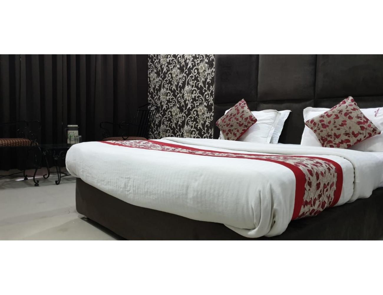 Hotel Park, Indore view 4