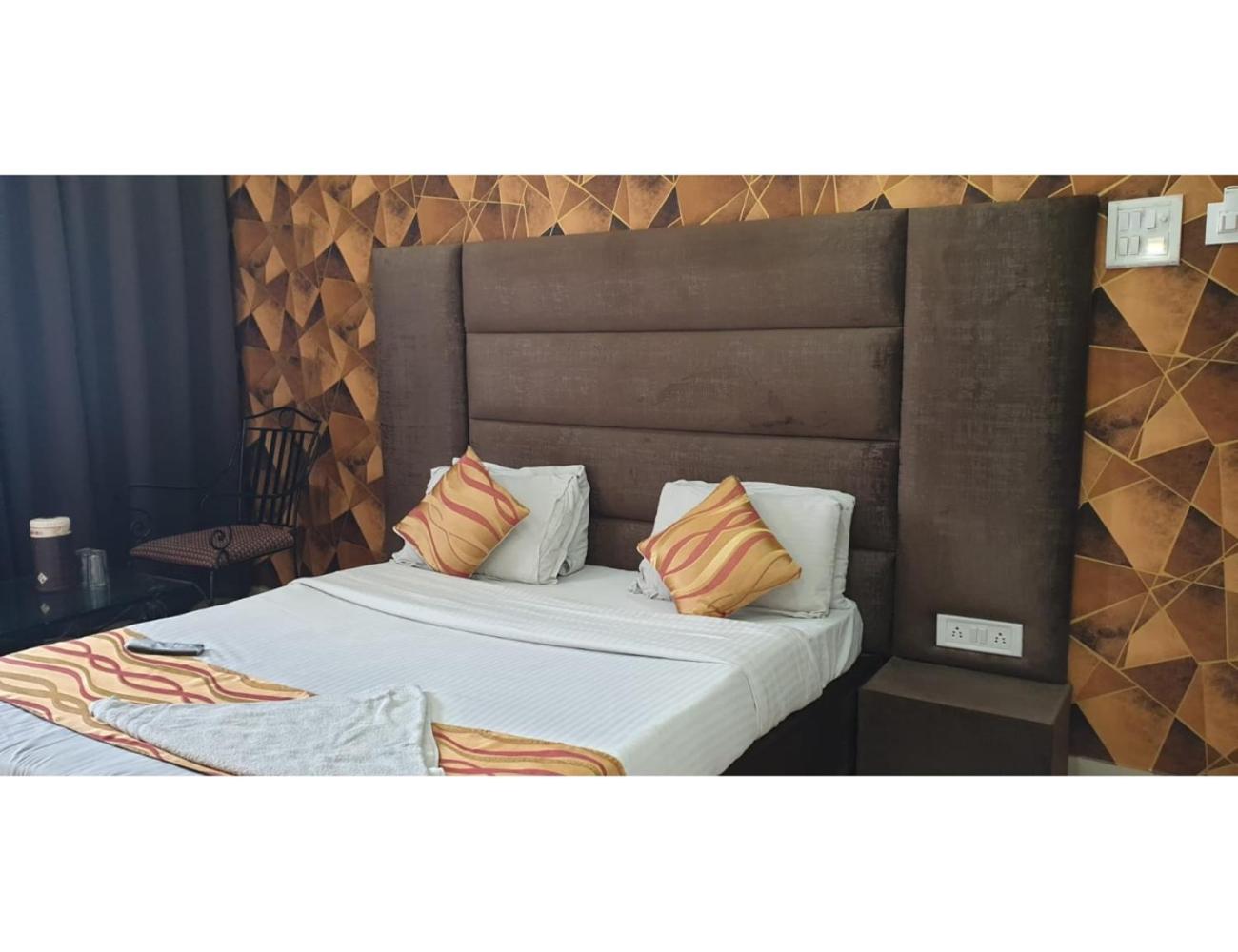 Photo 12
