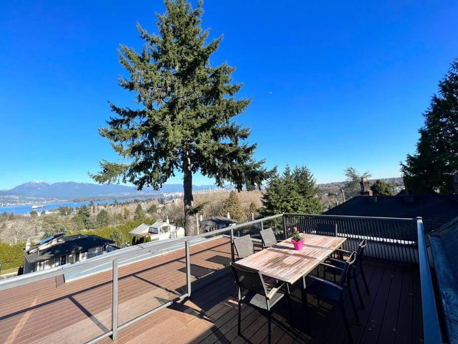 Oceanview Luxury 4-bedrooms Vancouver Point Grey