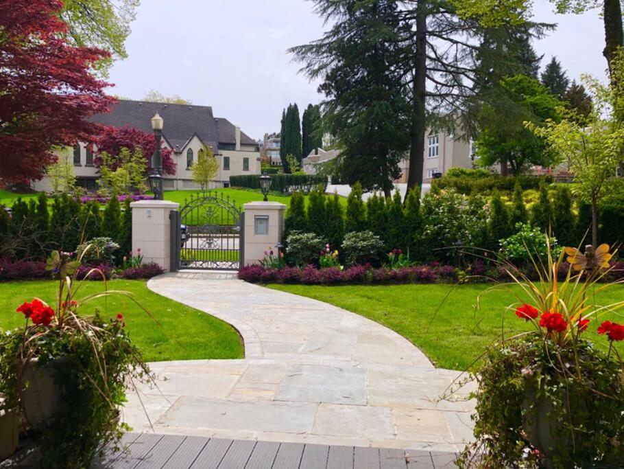 Oceanview Luxury 4-bedrooms Vancouver Point Grey