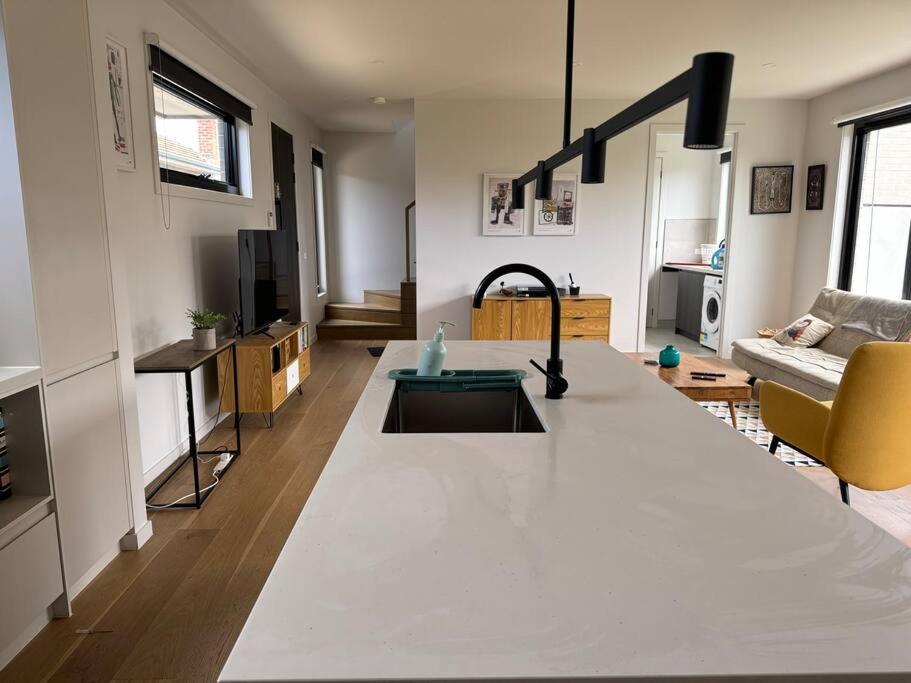 City Fringe and 2.5 bathrooms