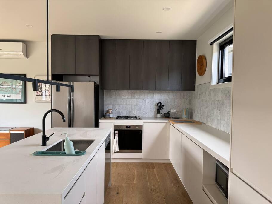 City Fringe and 2.5 bathrooms