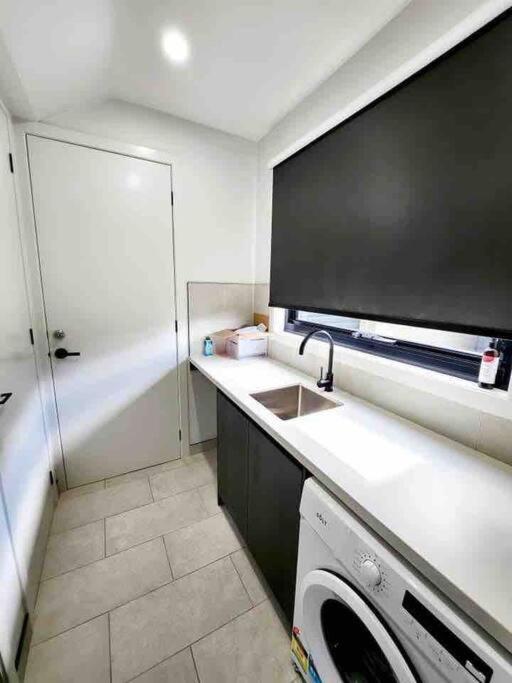 City Fringe and 2.5 bathrooms