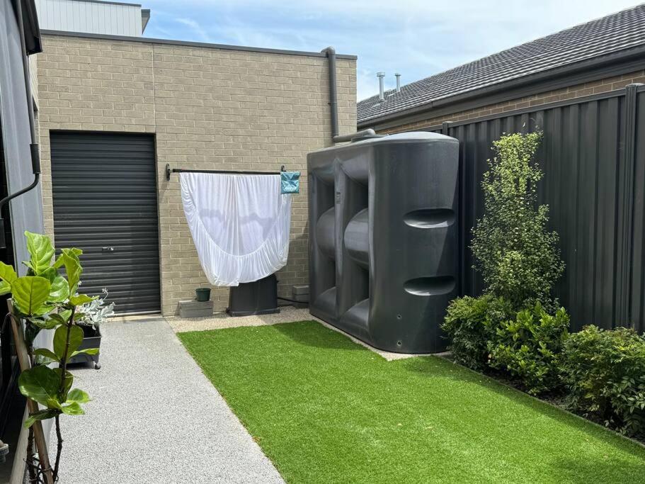 City Fringe and 2.5 bathrooms