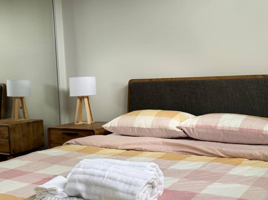 City Fringe and 2.5 bathrooms