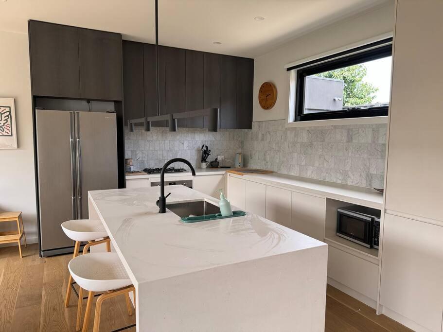 City Fringe and 2.5 bathrooms