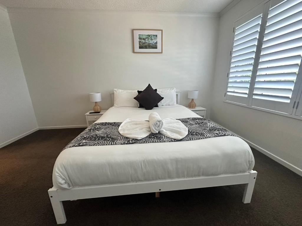 Kawana Waters Ocean Front Unit-Surfside Resort Sunshine Coast