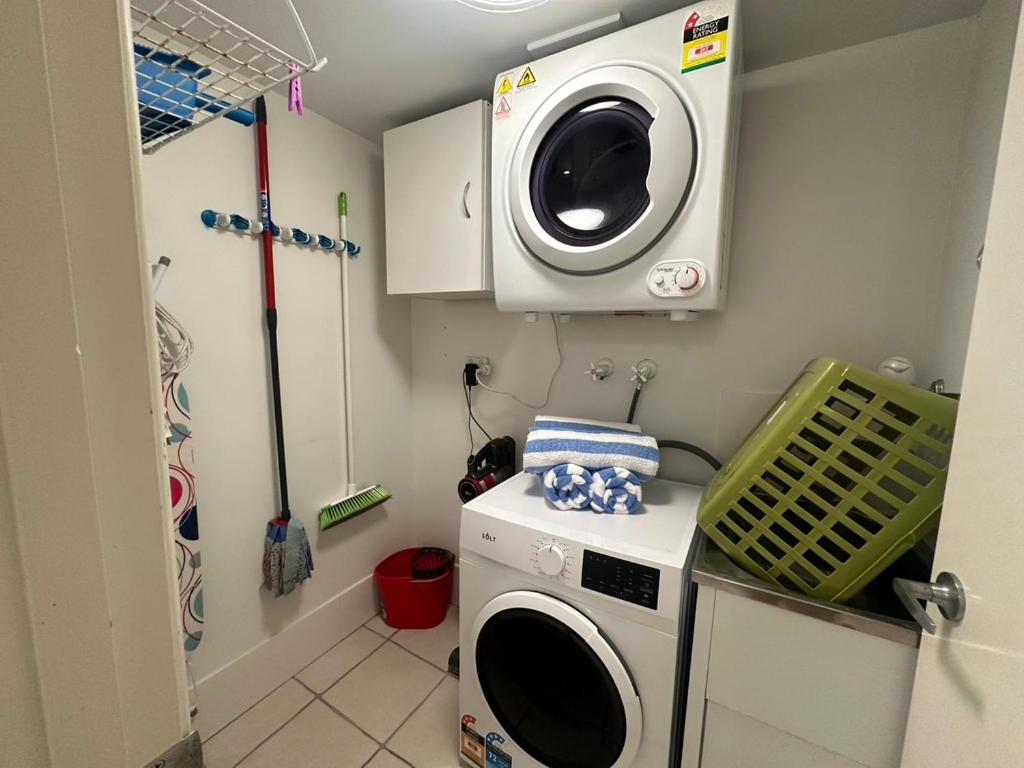Kawana Waters Ocean Front Unit-Surfside Resort Sunshine Coast