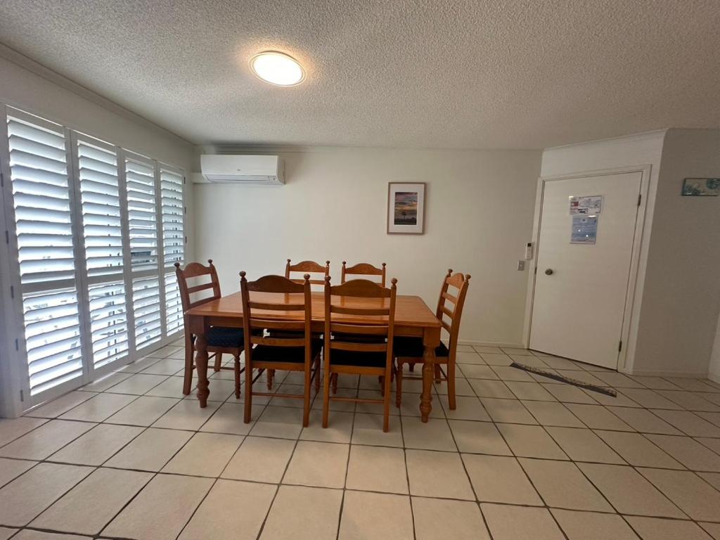 Kawana Waters Ocean Front Unit-Surfside Resort Sunshine Coast