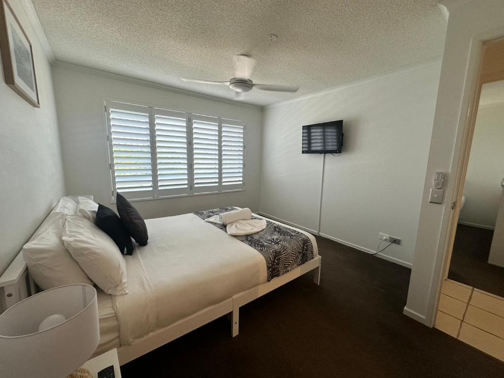 Kawana Waters Ocean Front Unit-Surfside Resort Sunshine Coast