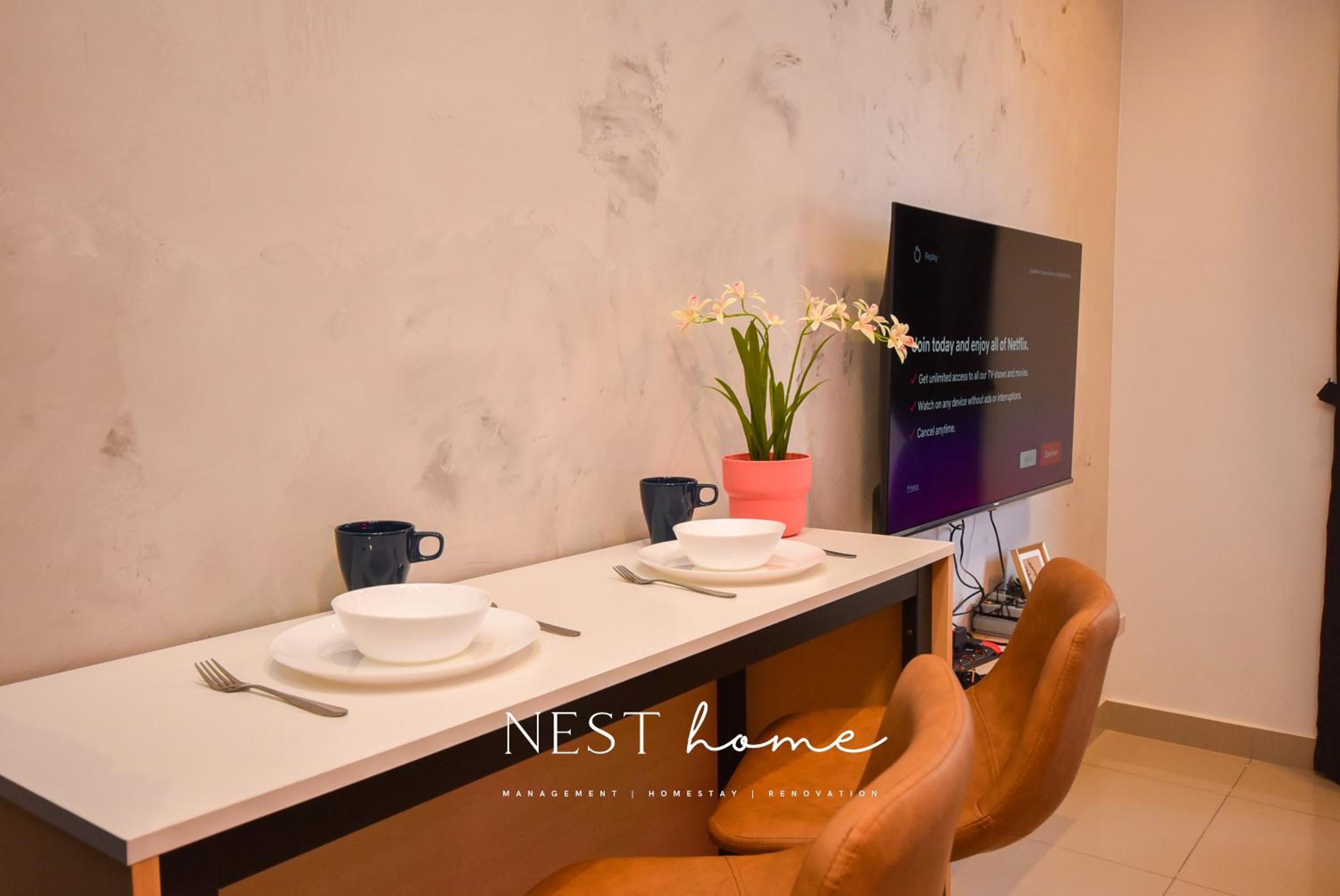 Twin Tower Residence by Nest Home【5 mins walk to CIQ】