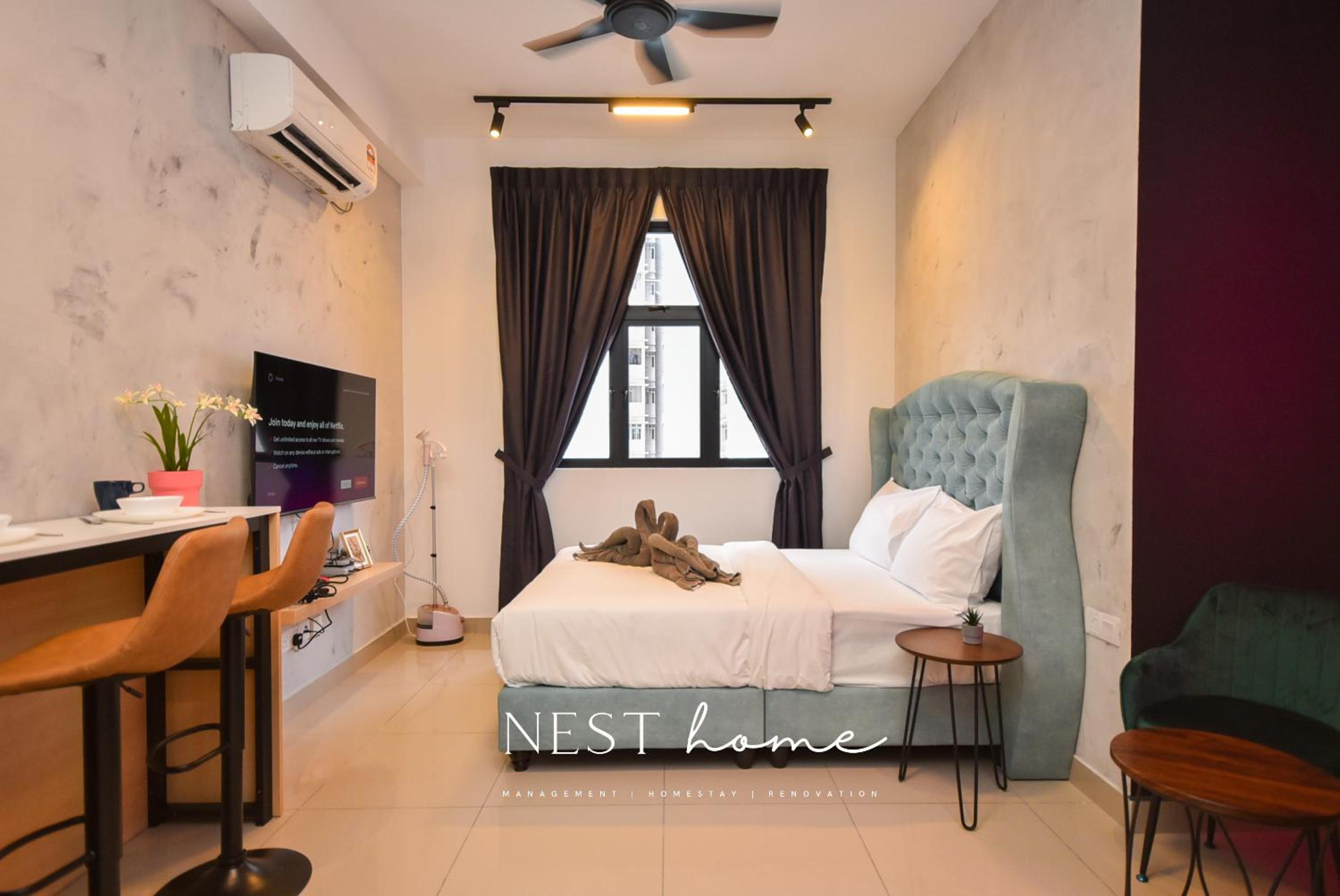 Twin Tower Residence by Nest Home【5 mins walk to CIQ】