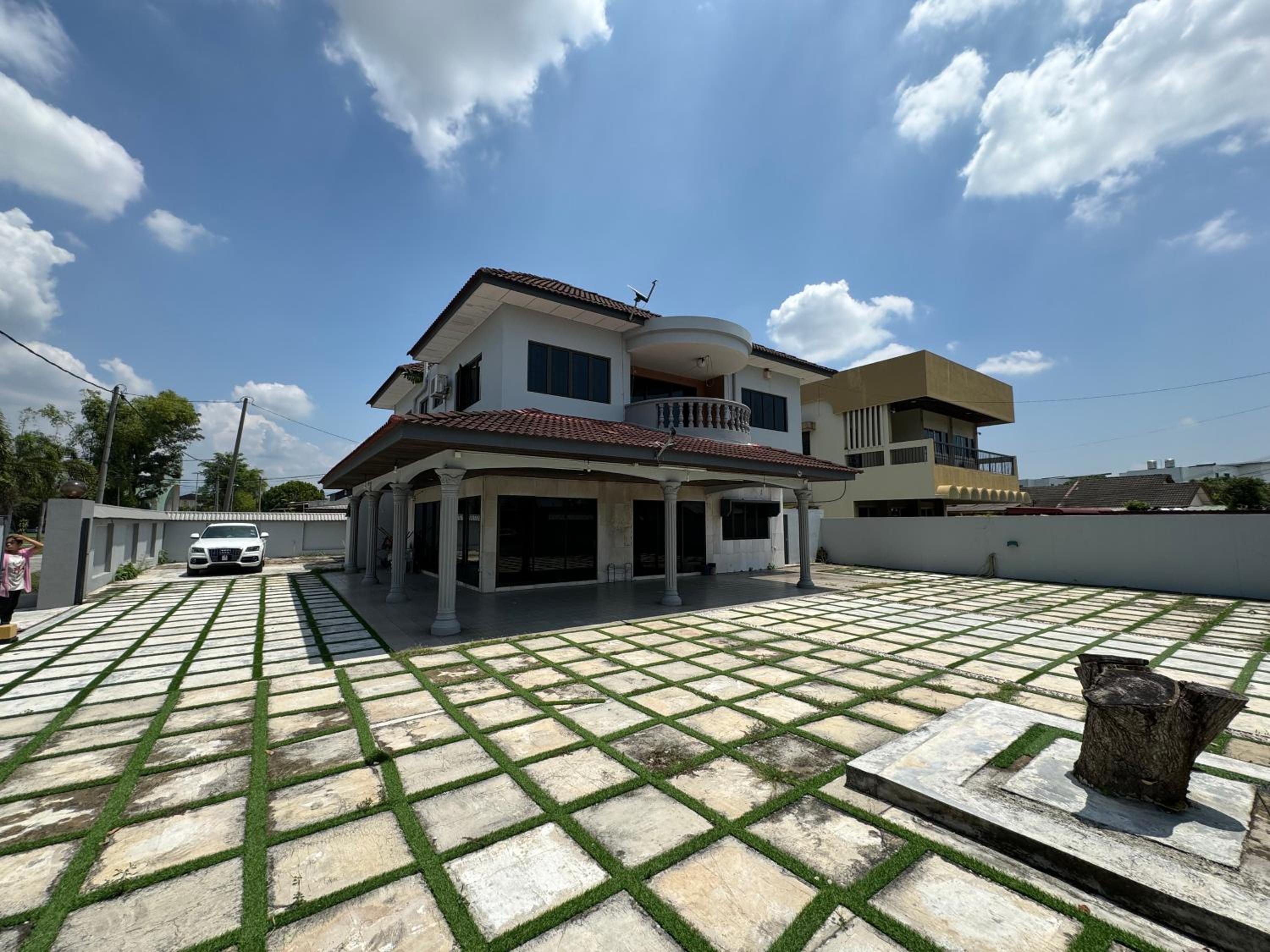 Happy Homestay