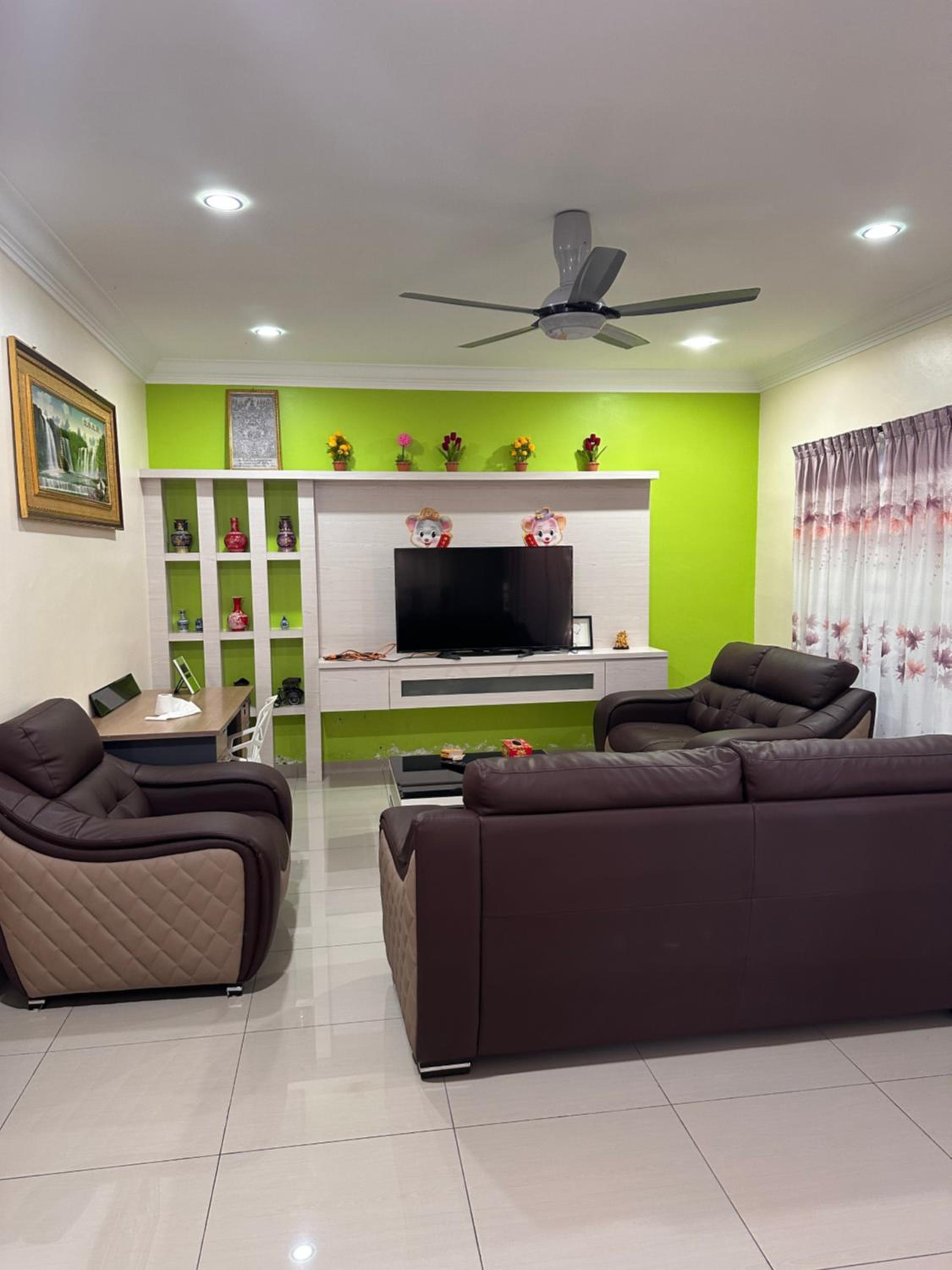 DOUBLE EE HOMESTAY 6 cars parking place 12pax photo 5