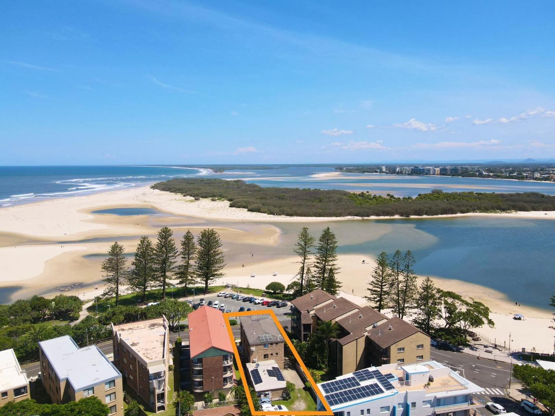 Island View Unit 3, 23 Esplanade, Bulcock Beach