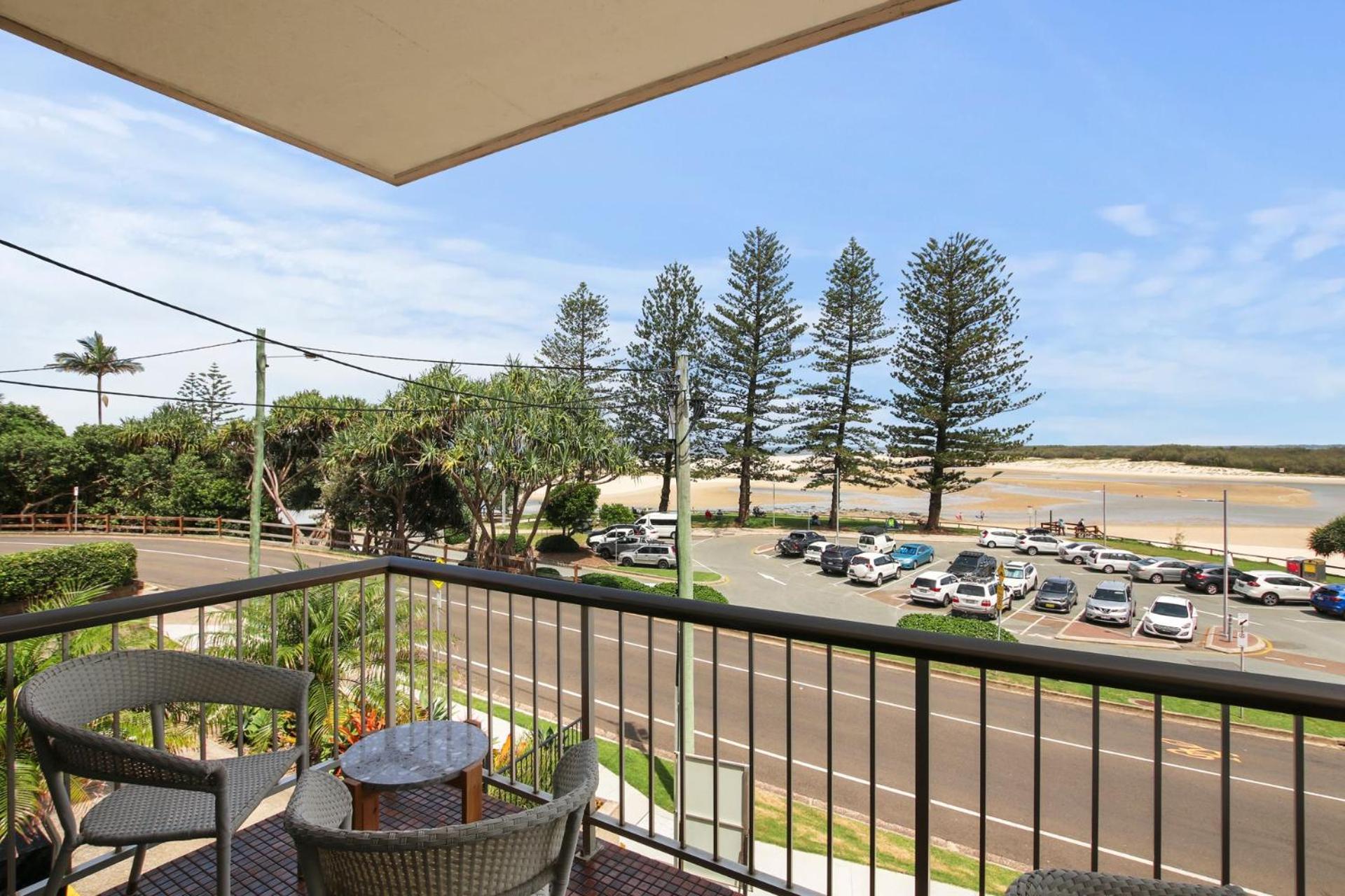 Island View Unit 3, 23 Esplanade, Bulcock Beach