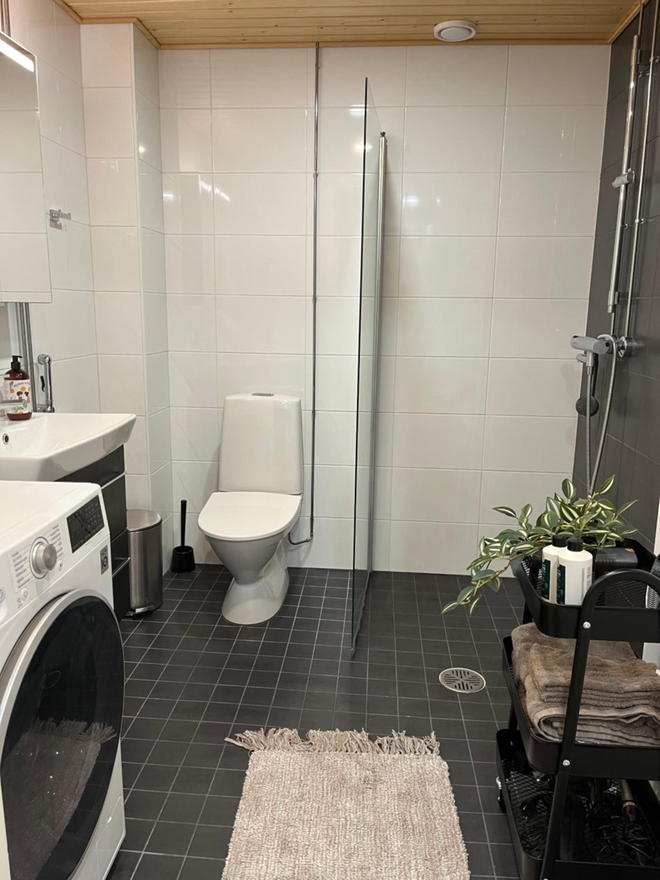 Studio VIP - close to airport and Tikkurila train station view 4