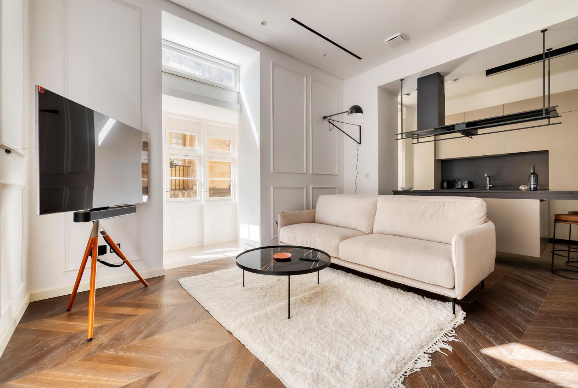 Opulent Elegance in Valletta Lux Holiday Retreat view 3
