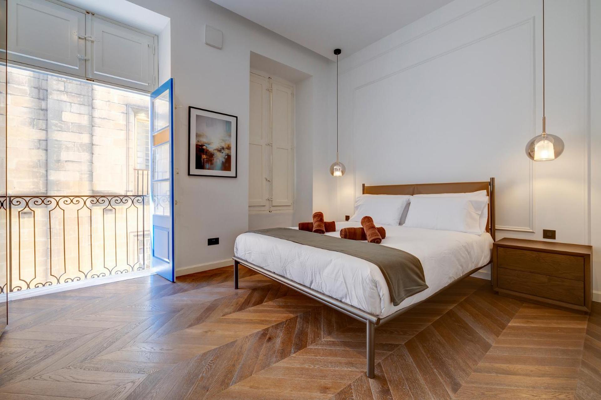 Opulent Elegance in Valletta Lux Holiday Retreat view 4