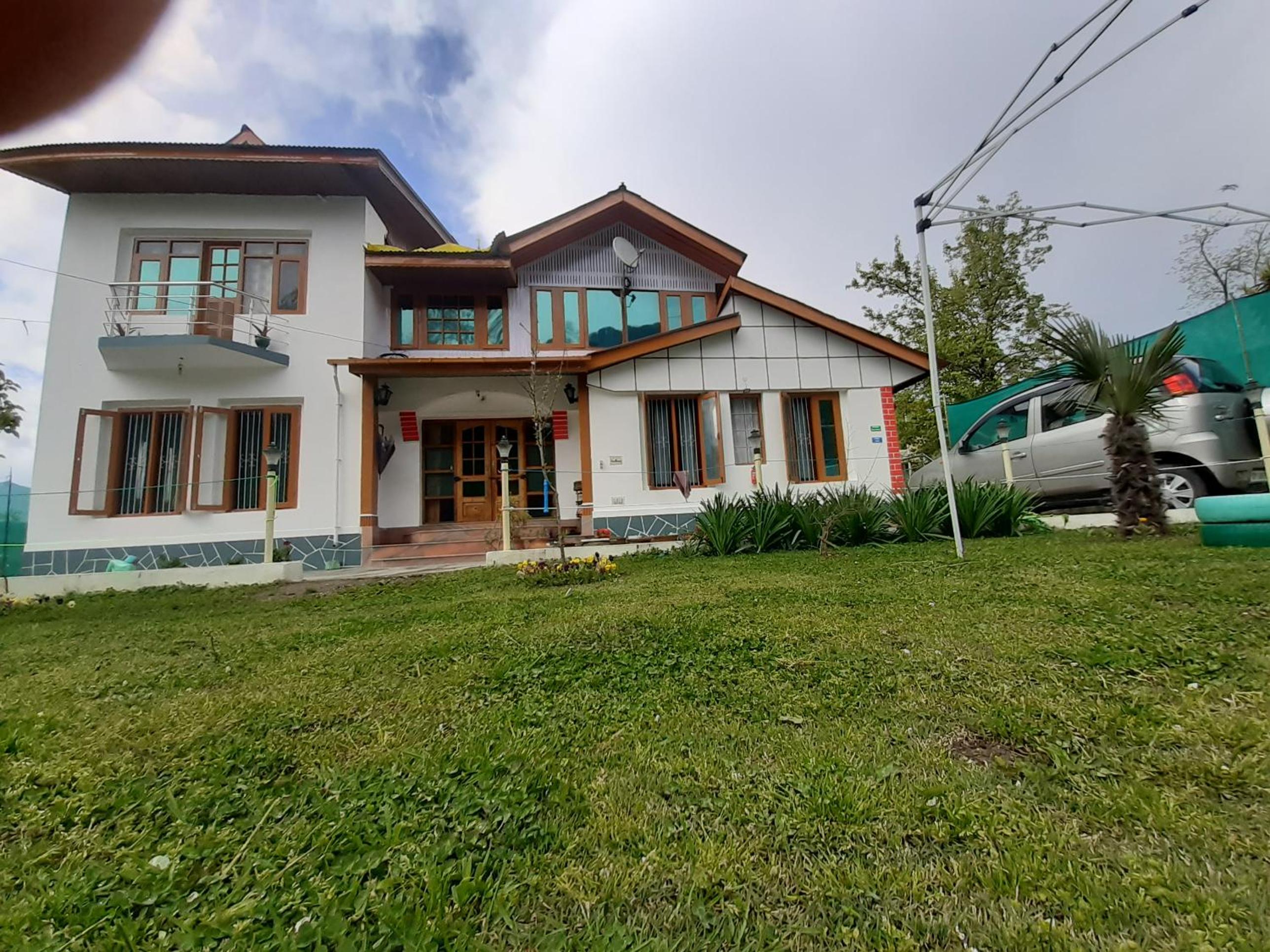 Rose Bowl Guest House Homestay view 4