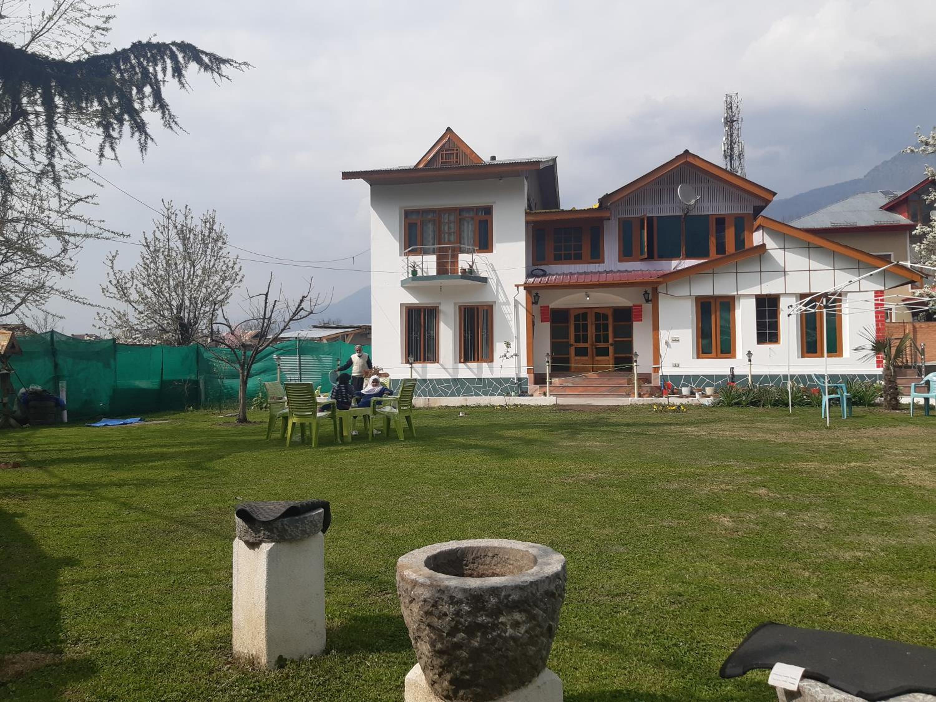 Rose Bowl Guest House Homestay view 5