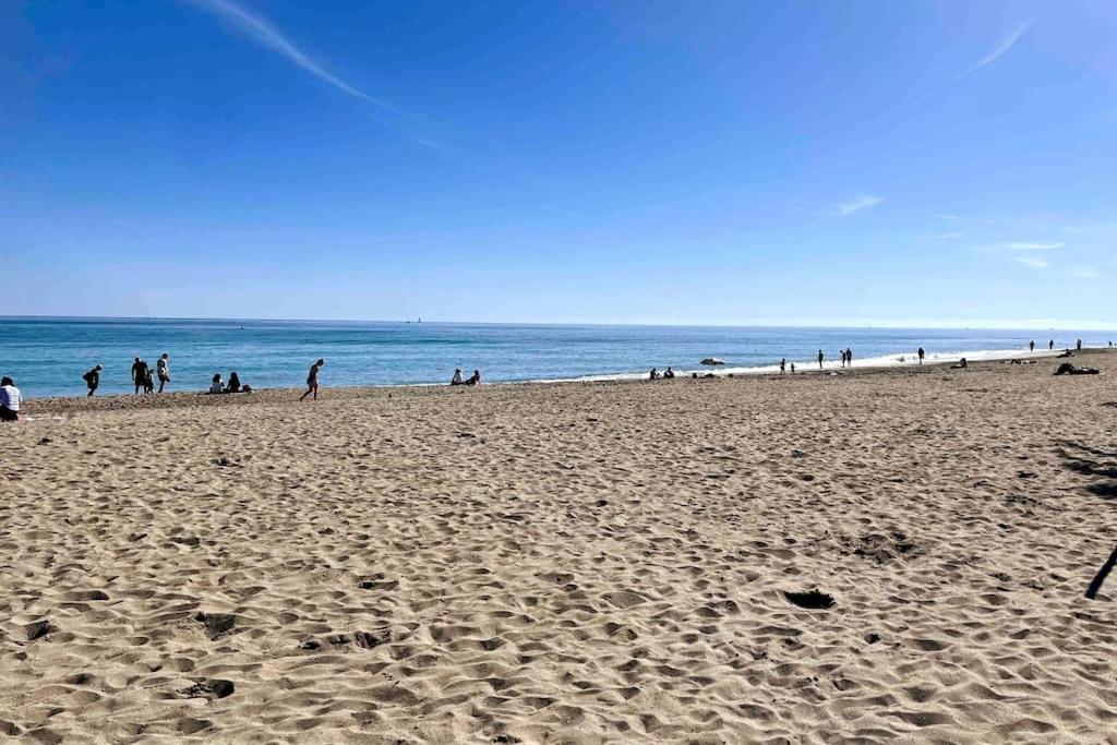 Apartamento equipado Bajondillo playa-piscina 2HAB