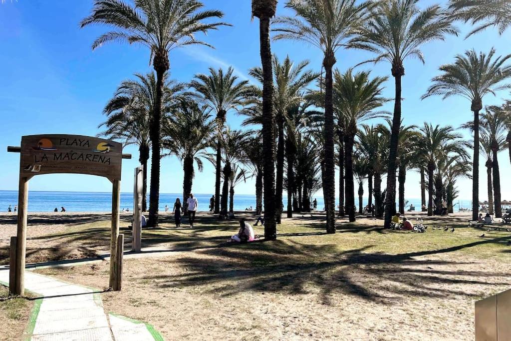 Apartamento equipado Bajondillo playa-piscina 2HAB