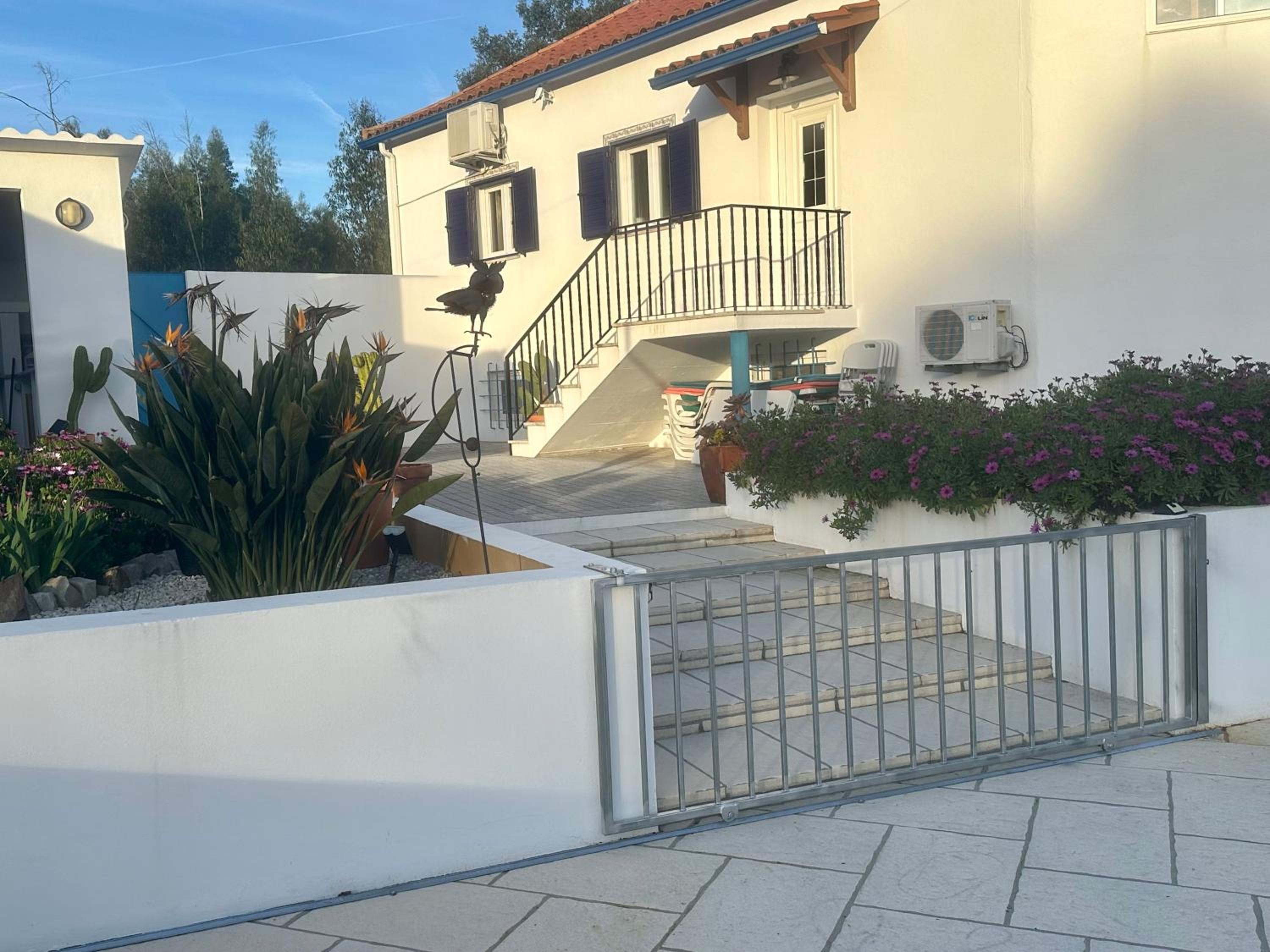 Villa Azul, Graça Portugal