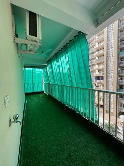 Welcome! Stunning flat available for your stay! view 3