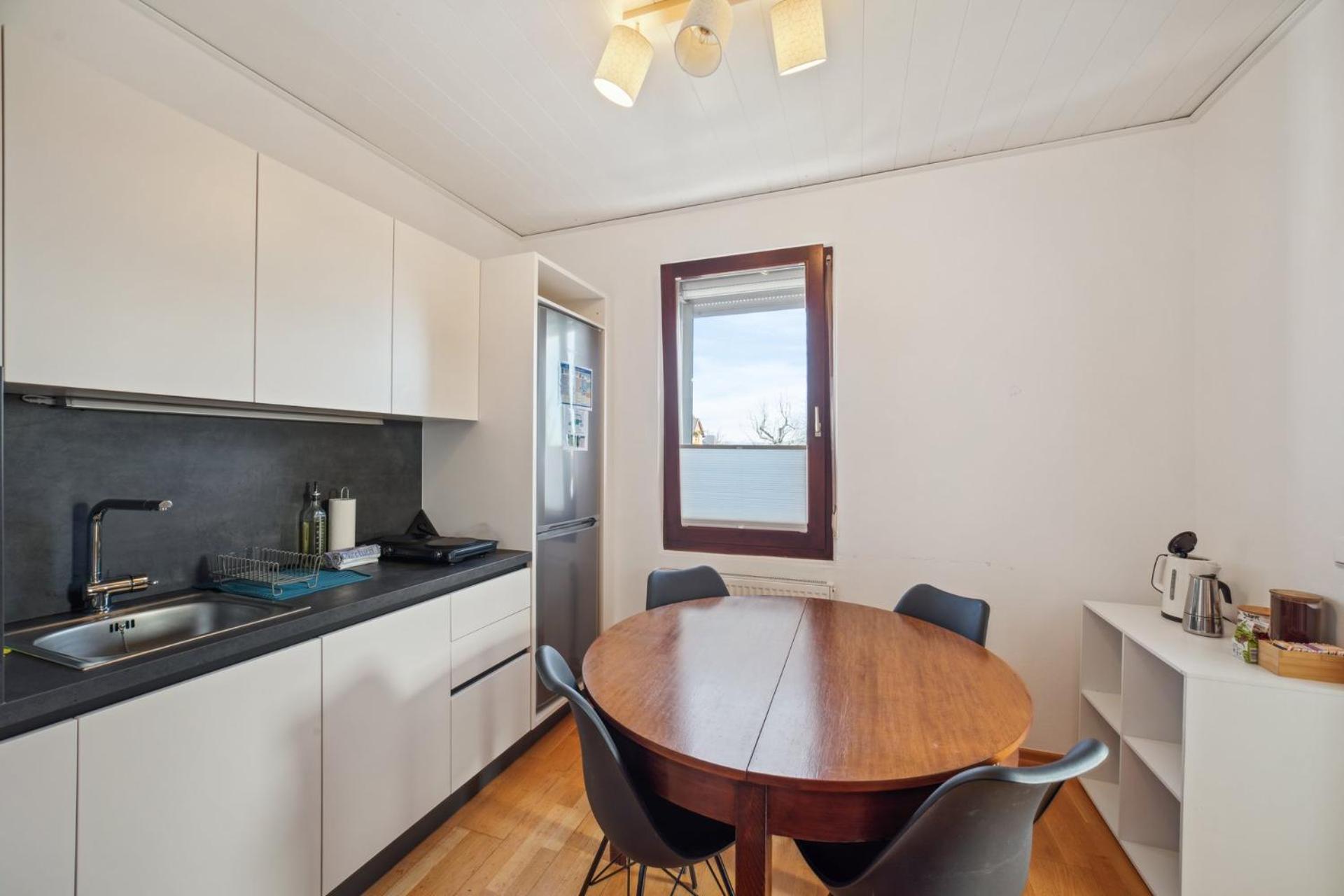 Salí Homes K39 Monte-Carlo -Spacious 6-Bedroom Apartment with Terrace and Garden Views in Bayreuth Ideal for Groups