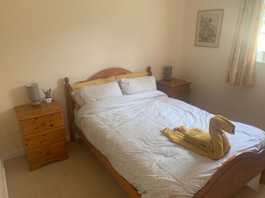 Relaxing country cottage bungalow view 2
