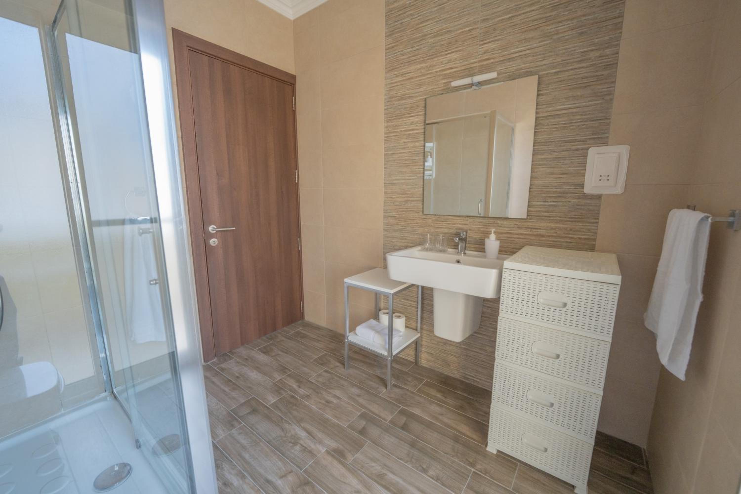 Stylish, Modern & Spacious 1BR Apartment close to Salina Bay - Bugibba photo 4