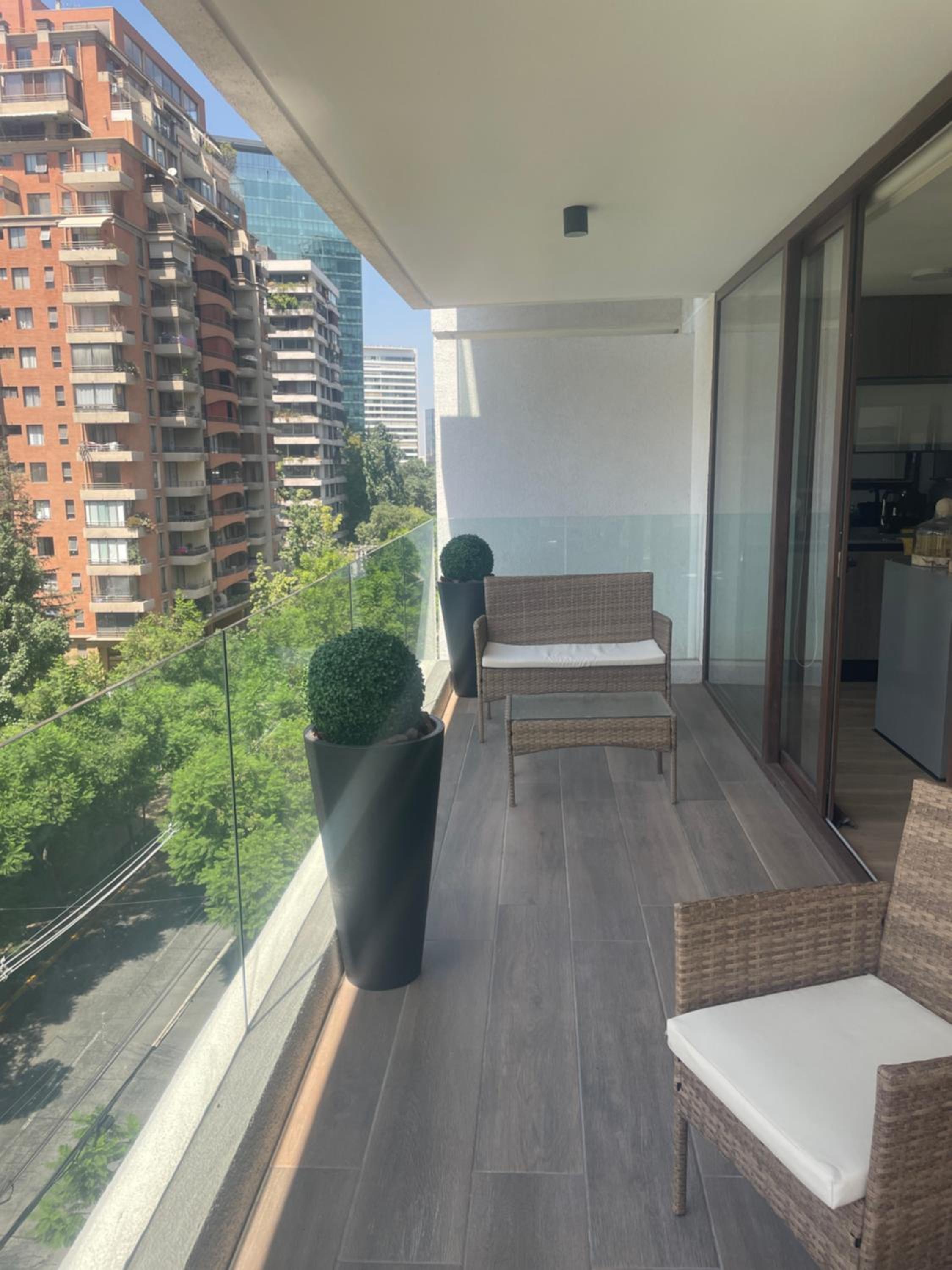 AT HOME El Golf