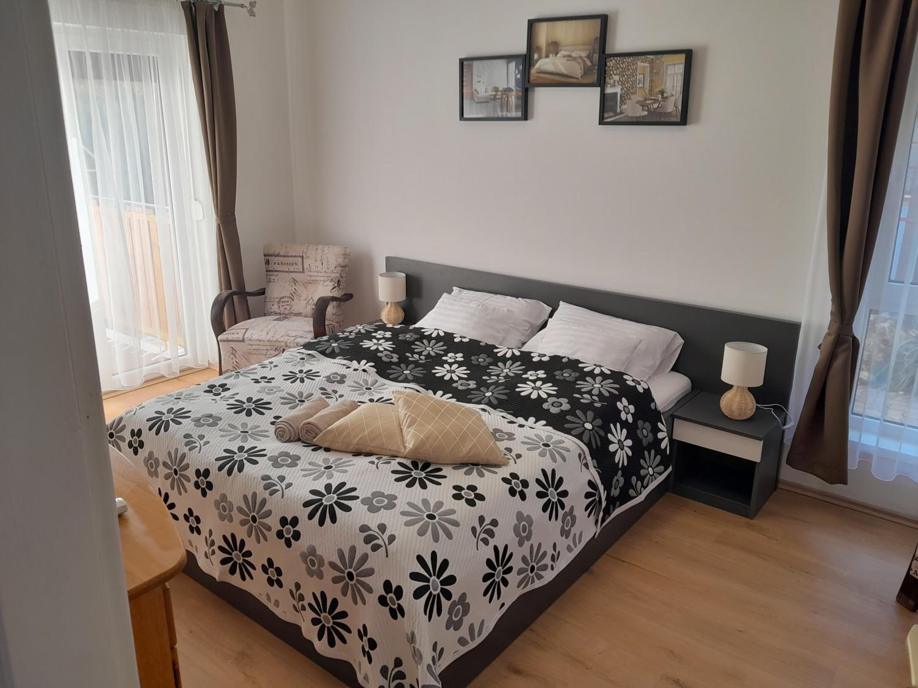 Nyírfa Apartmanház