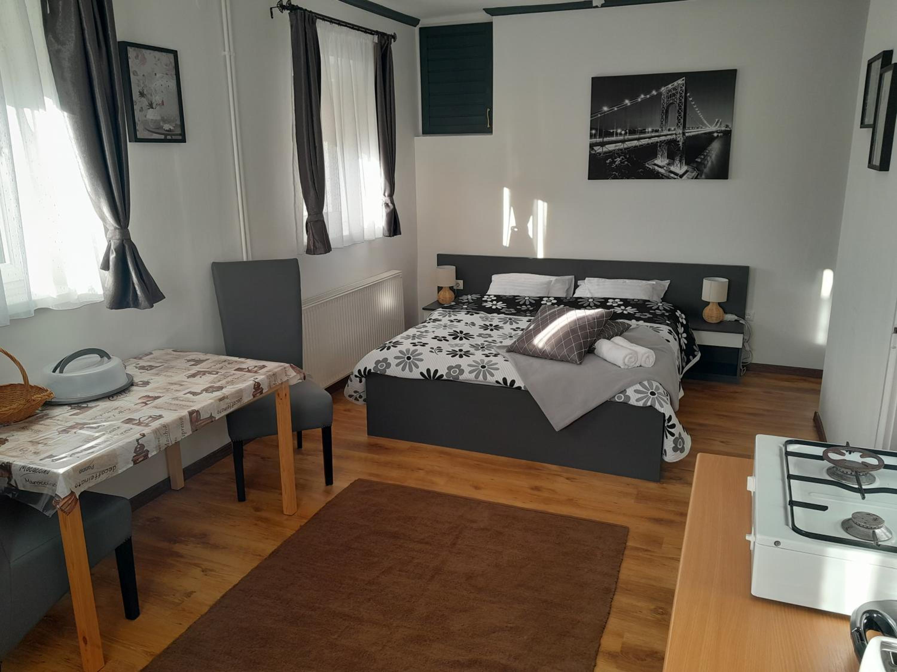 Nyírfa Apartmanház