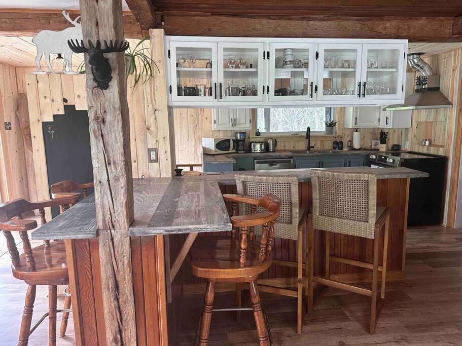 North River Lodge 4 bedrooms 3 baths home